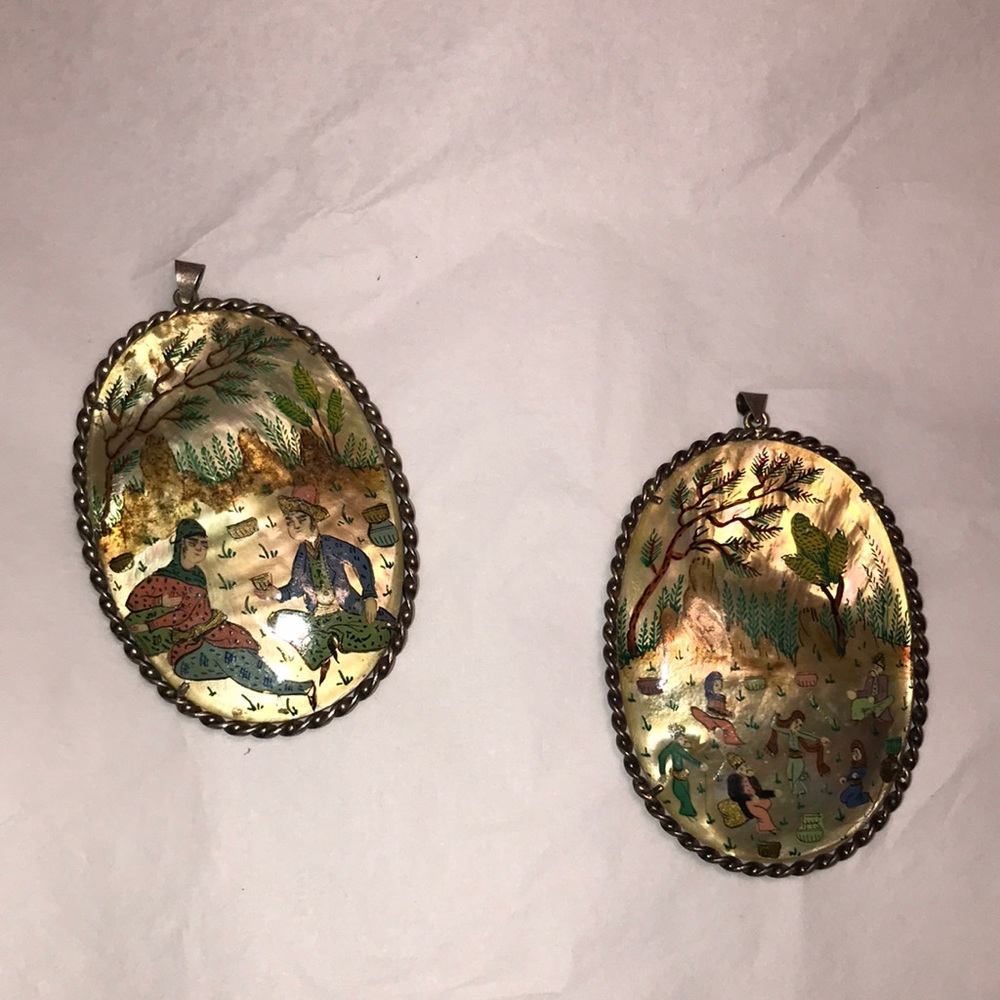 Hand Painted Mother of Pearl Asian Scene Pendant 2 5/8" x 1 7/8";L815